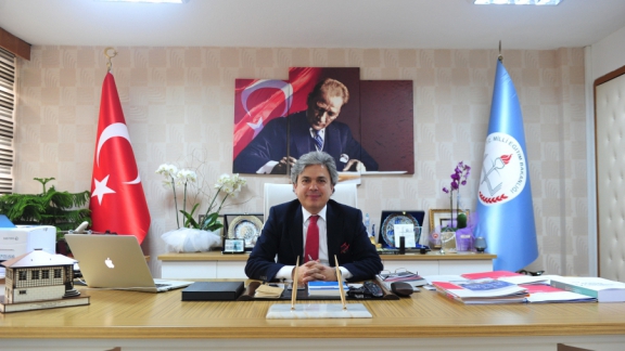 İstanbul İl Milli Eğitim Müdürü Ömer Faruk Yelkenci Oldu