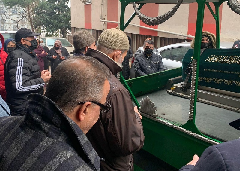 Kağıthane’nin Sevilen Siyasetçisi İhsan AKTÜRK’ün Annesi Binnaz AKTÜRK Vefat Etti