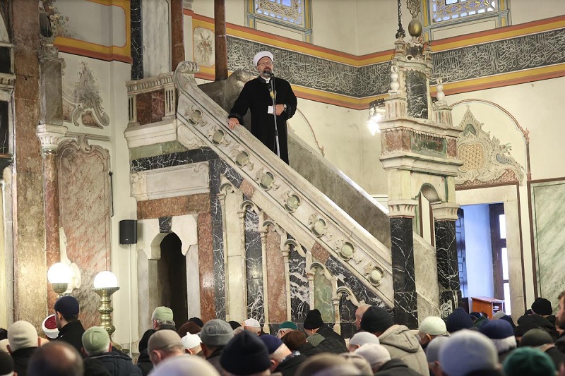 Cuma Hutbesinde Kültürel Yozlaşmaya Dikkat Çekildi, Şans Oyunları Haramdır Denilerek Müslümanlar Uyarıldı