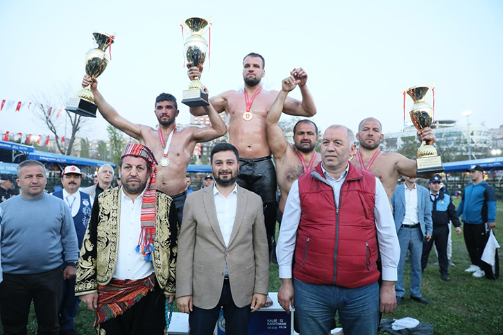 Kağıthane Yağlı Güreşlerinin Şampiyonu Hüseyin GÜMÜŞALAN Oldu