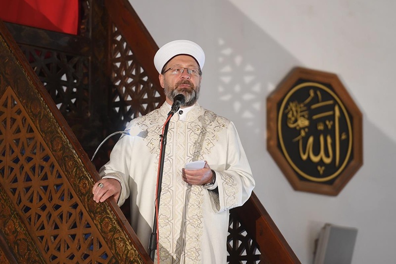 Bugünkü Cuma Hutbesi: İnfak ve Kur’an Ayı Ramazan