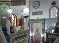 Diyanet’in Bugünkü Cuma Hutbesi: “Peygamberimiz, Cami ve Namaz” Vurgusuyla Ailelere Namaz Çağrısı