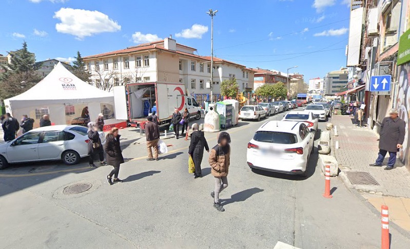 Kağıthane’de Turan Sokak Çıkmazı: Hem Trafik Hem Çöp Sorunu