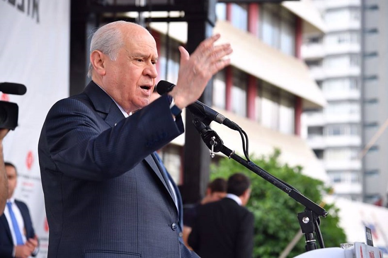 BAHÇELİ’DEN KKTC SEÇİMİNE SERT ÇIKIŞ VE ÇARPICI ÇAĞRI!