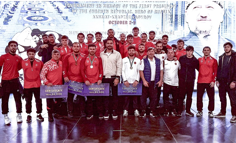 GROZNİ’DEN MADALYA YAĞMURU: KARADENİZ ALTIN, ÜÇ GÜREŞÇİMİZ BRONZ KAZANDI!