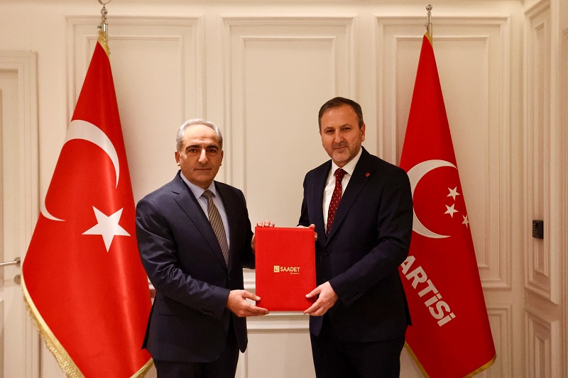 Saadet Partisi Beşiktaş’ta Bayrak Değişimi: Yeni Başkan Halid Özgür Atak Görevi Devraldı