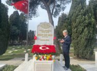 İstiklâl Marşı’nın Kabulünün 105. Yıldönümünde Mehmet Akif Ersoy Kabri Başında Dualarla Anıldı