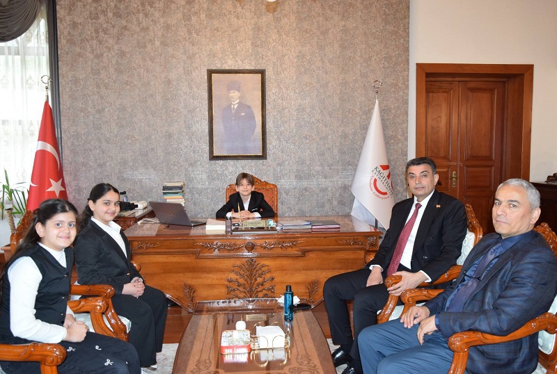 Kaymakam Yüksel Kara 23 Nisan’da Çocukların Bayram Sevincine Ortak Oldu