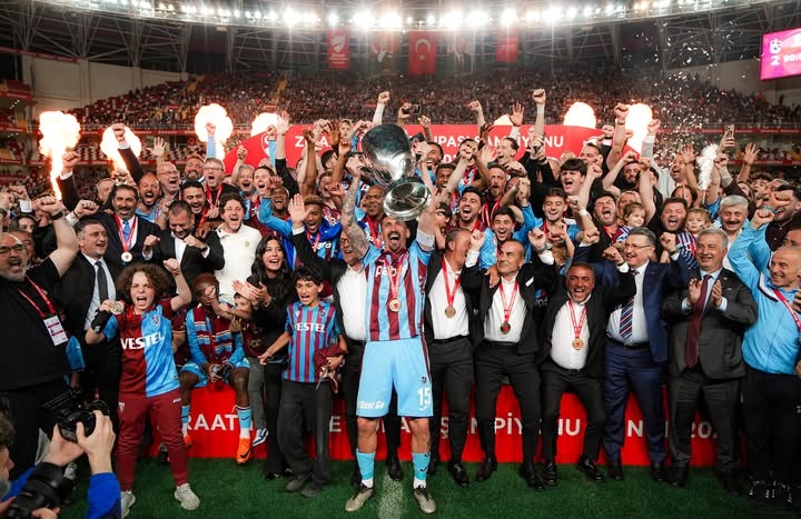 Antalya’da Fırtına Koptu: Ziraat Türkiye Kupası Trabzonspor’un!