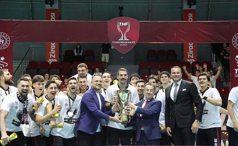 Türk Hentbolunda Tarihi İlk: THF Cumhurbaşkanlığı Kupası Şampiyonu Beşiktaş Oldu