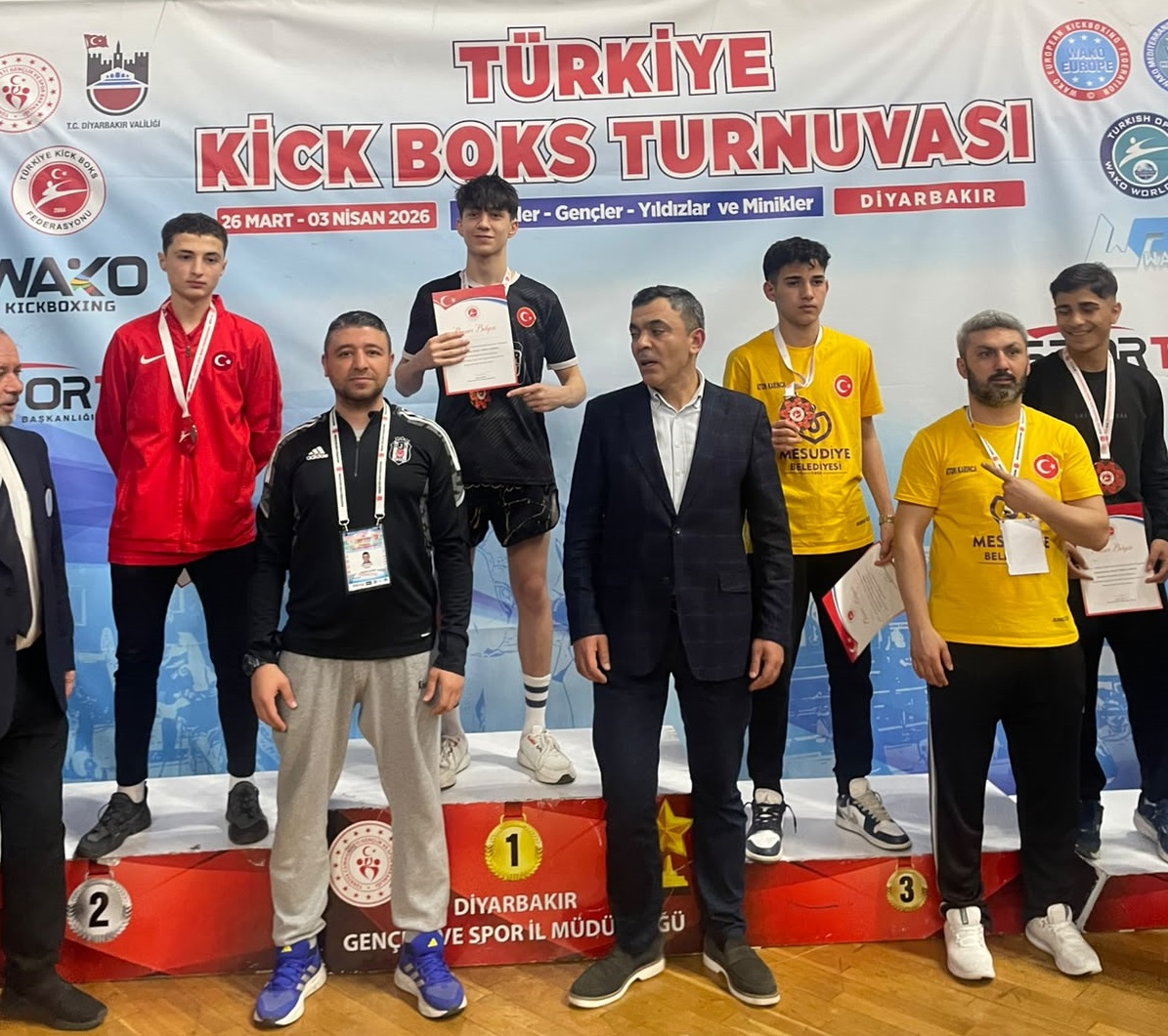 Kağıthane’den Milli Takım’a: Keskinler Spor Kulübü’nün Gururu Habil Kenesarı Türkiye Kick Boks Şampiyonu Oldu!