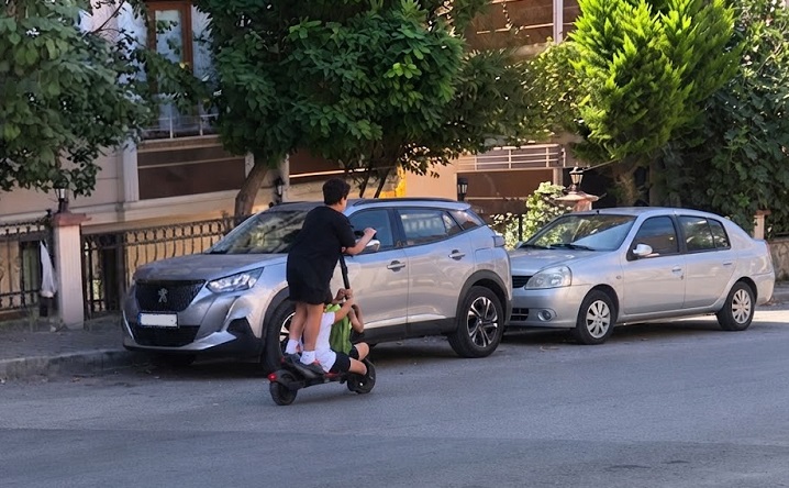 Kent İçi Ulaşımın Gizli Tehlikesi E-Scooter’lar | Tedbir Almak İçin Daha Ne Bekliyoruz?