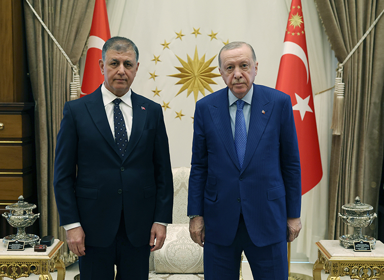 İzmir Büyükşehir Belediyesi’nde AK Parti Dönemi Başladı