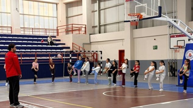 Kâğıthane’de Kış Spor Okulları ile Çocuklar Hem Eğleniyor Hem Gelişiyor